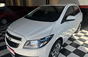 Chevrolet Onix Hatch 1.4 4P FLEX LT Flex 2015