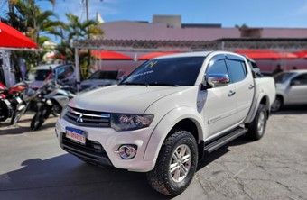 Mitsubishi L 200 Triton 3.2 16V HPE 4X4 CABINE DUPLA TURBO DIESEL INTERCOO Diesel 2014