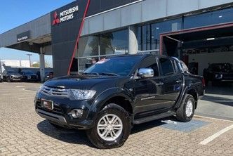 Mitsubishi-L-200-Triton-3.2-16V-HPE-4X4-CABINE-DUPLA-TURBO-DIESEL-INTERCOO-2015