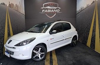 Peugeot 207 Hatch 1.6 16V 4P QUIKSILVER FLEX Flex 2013